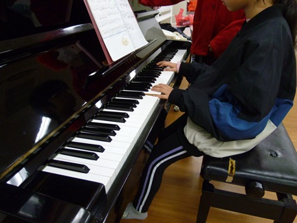 楽譜が読めなくてもOK! ピアノ