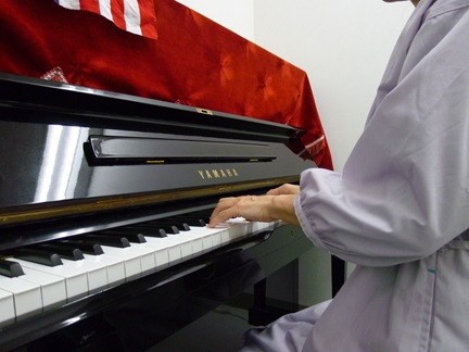 楽譜が読めなくてもOK! ピアノ