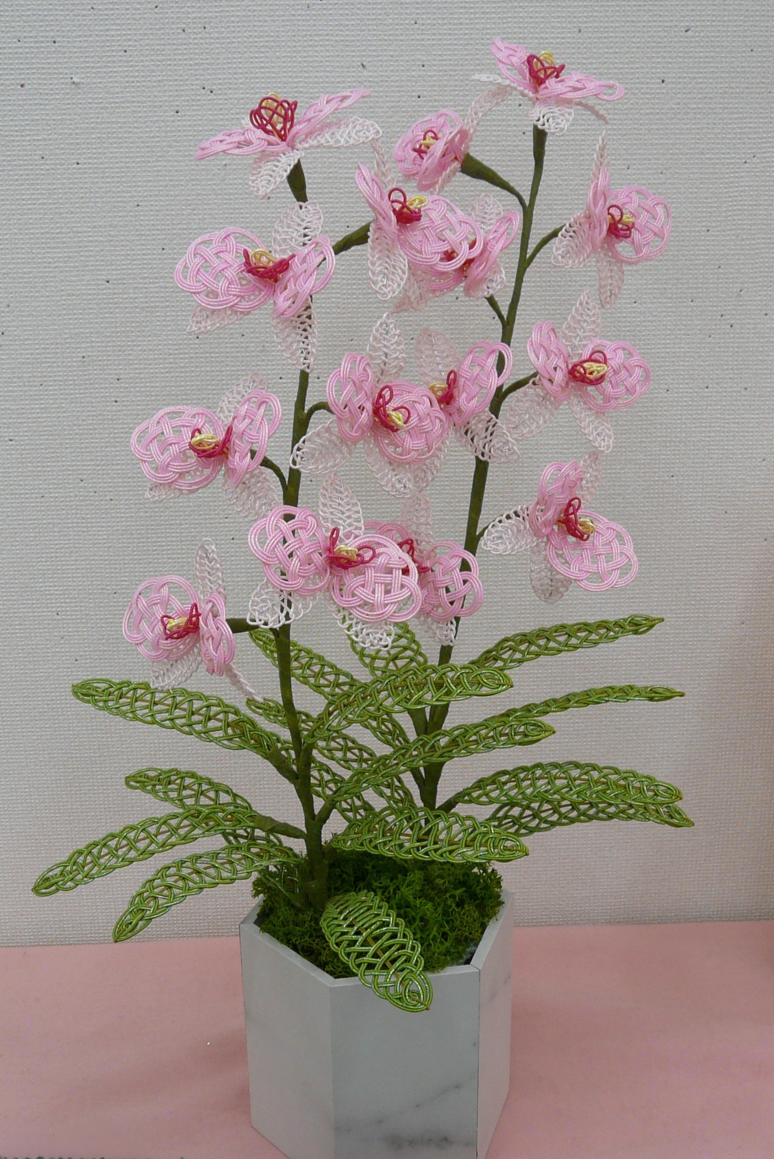 花々からアクセサリーまで 水引アート