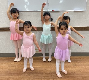 プチプリマ! 第1・3週 日曜 ジュニアバレエ (幼児)