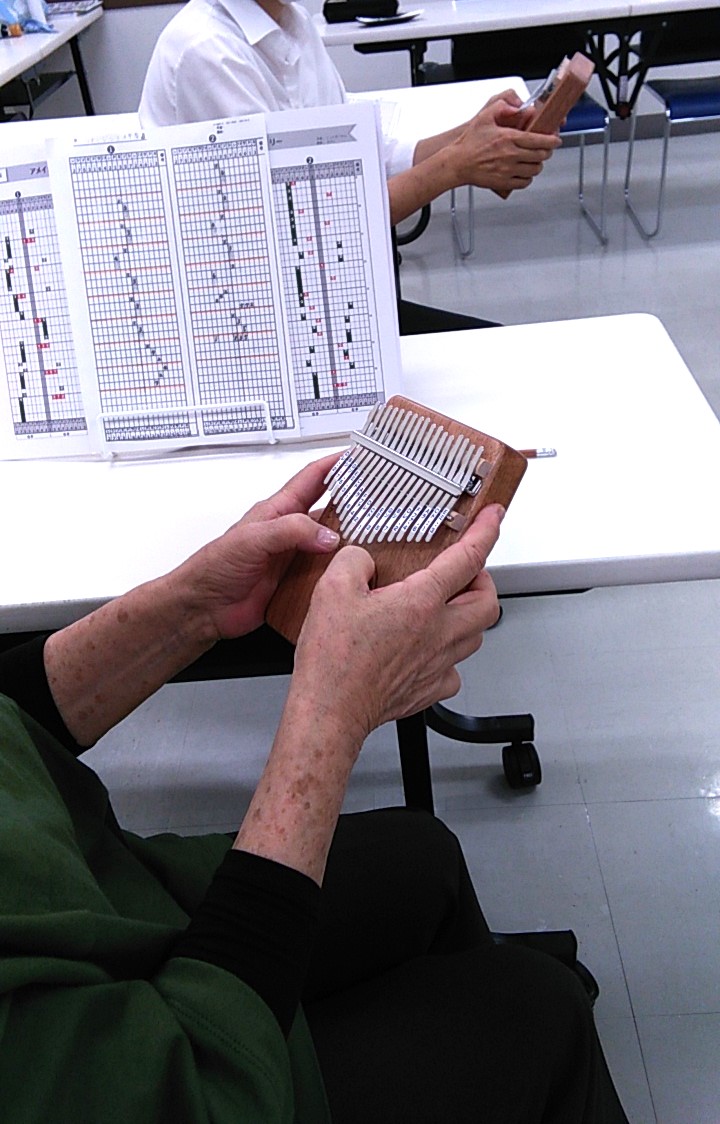 気軽に楽しく♪ カリンバレッスン