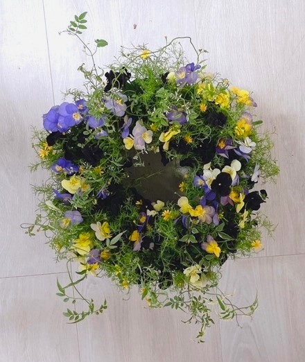 人気の新しい寄せ植え技法 あおき式プランツギャザリング