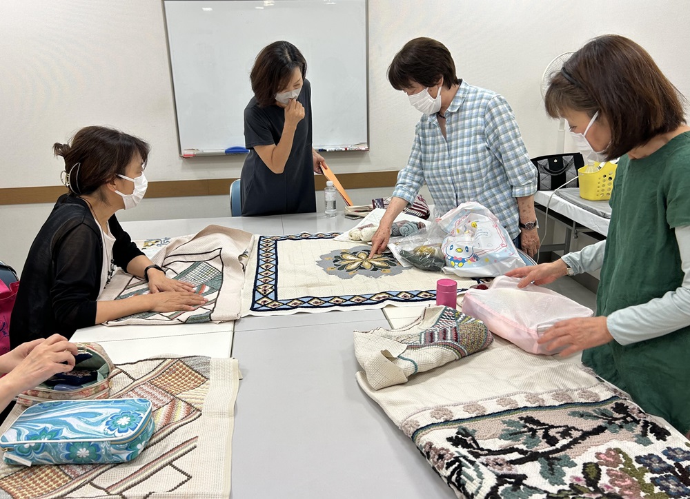 美しい伝統刺繍 ポルトガル・ツヴィスト刺繍(②土)