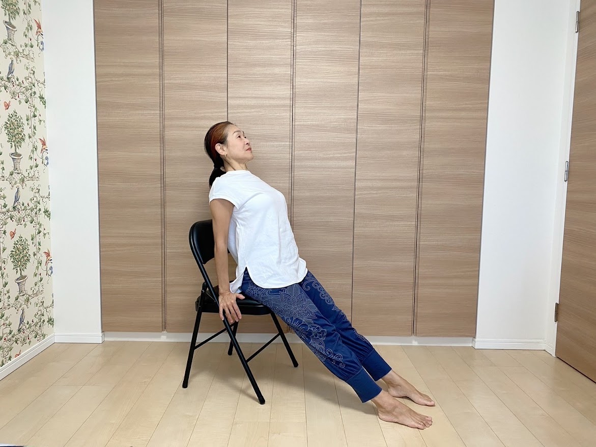 シニアやヨガ初心者の方向け 健康チェアヨガ ★4/7(火)新講座立ち上げ企画体験880円のみ