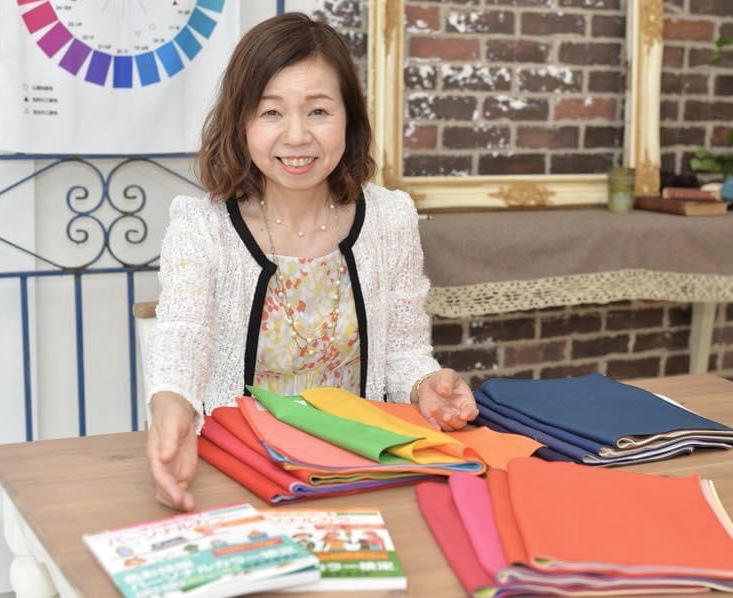 似合う色がきっと見つかる! パーソナルカラー診断+骨格診断でスタイルアドバイス〈個人90分〉