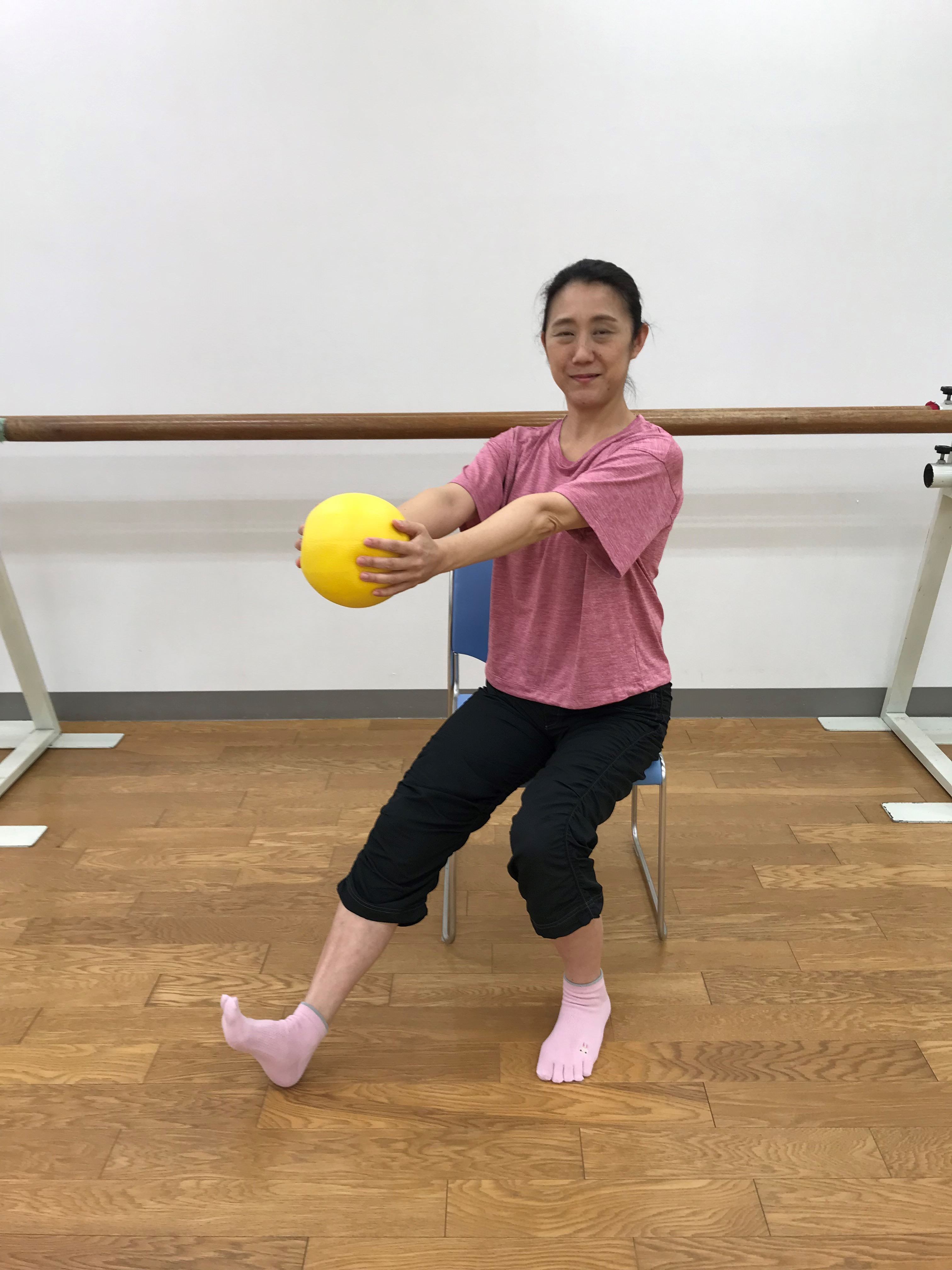 シニアのための ゆっくりエアロビクス