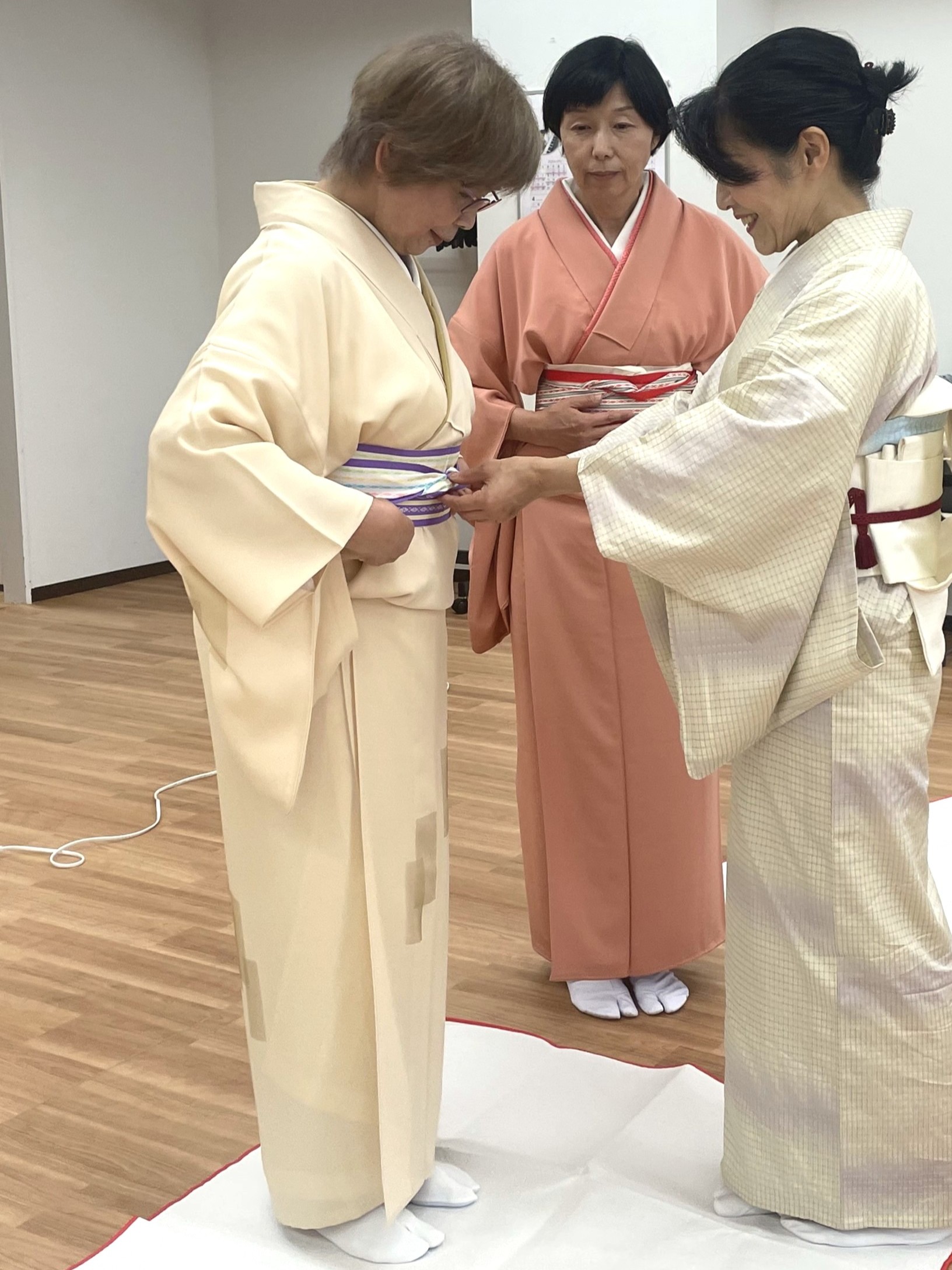 きもので笑顔の花を咲かせましょう 心ときめく着付け
