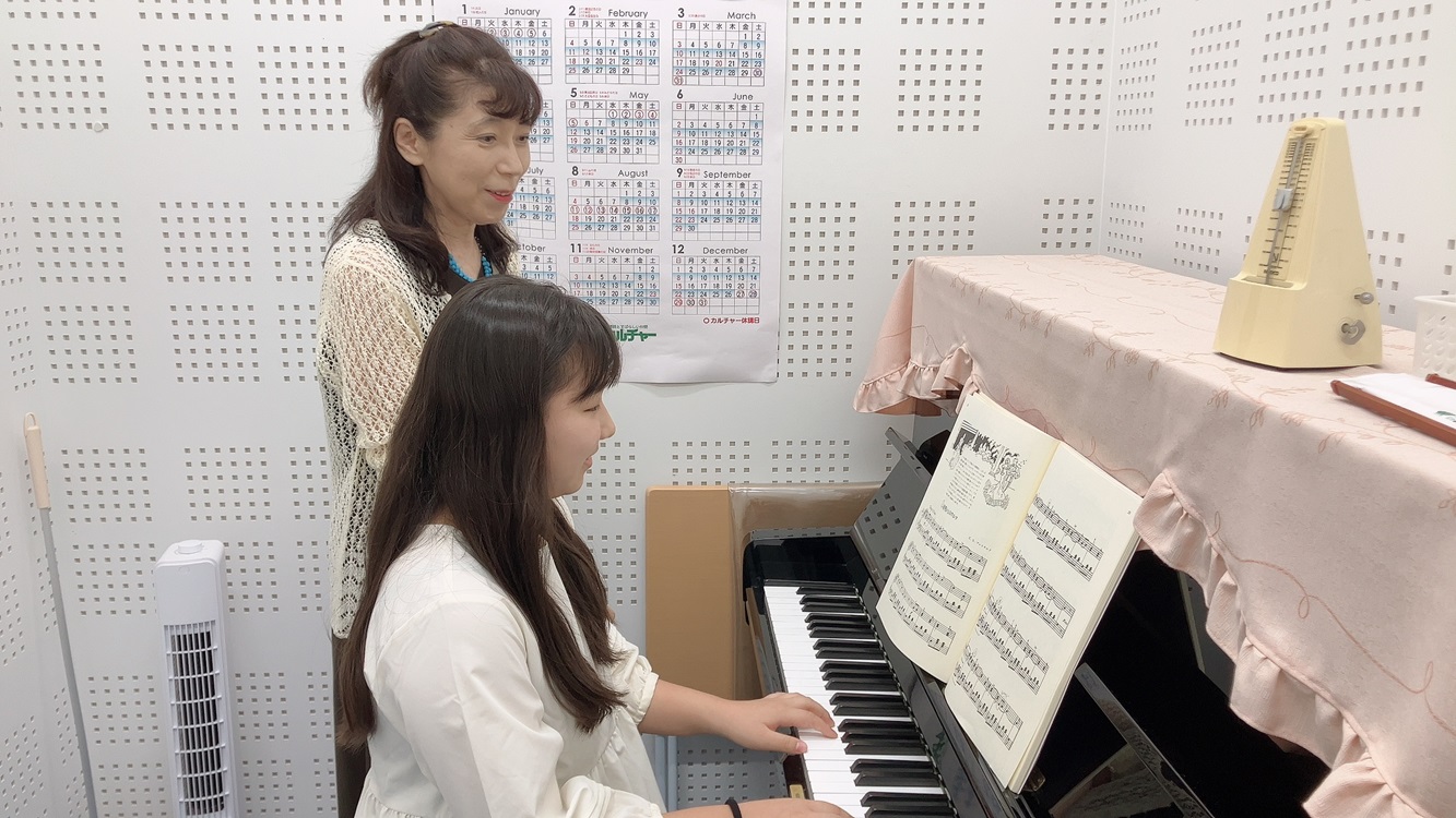 子供からシニアまでの 気楽にピアノ(月)毎週