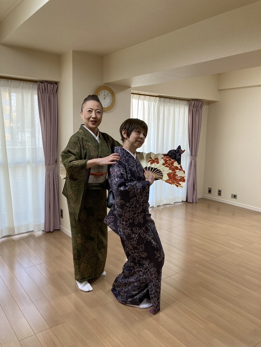 日舞の所作から 日本舞踊