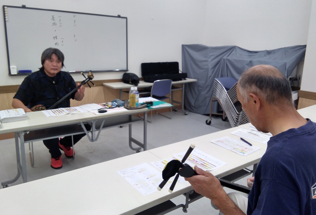 沖縄を感じよう 沖縄三線(個人レッスン) 30分個人レッスン