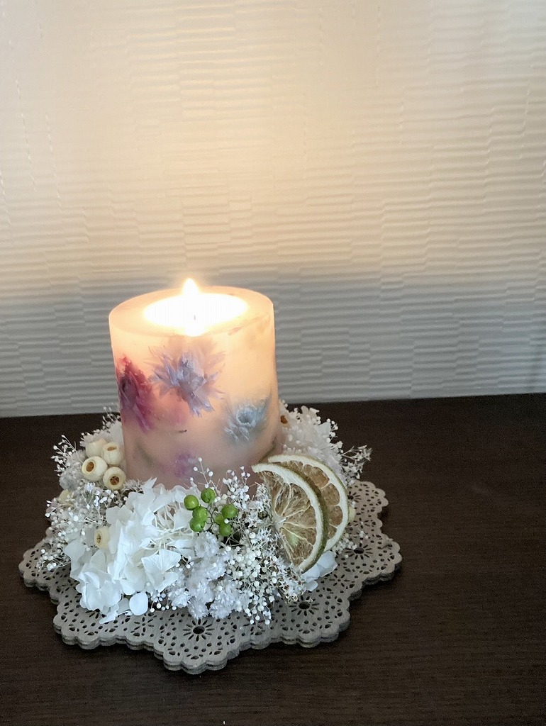 様々な花材で季節のアレンジ フラワーデザイン講座(全6回) 秋の新講座 10/25(土)スタート