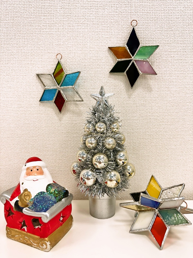 クリスマスオーナメントを作ろう ステンドグラス 2025/11/14(金)