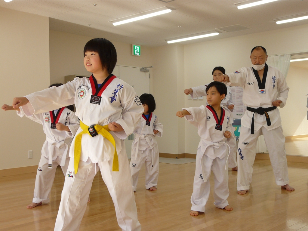 心・技・体をやさしく学ぼう テコンドー教室 新規生募集!