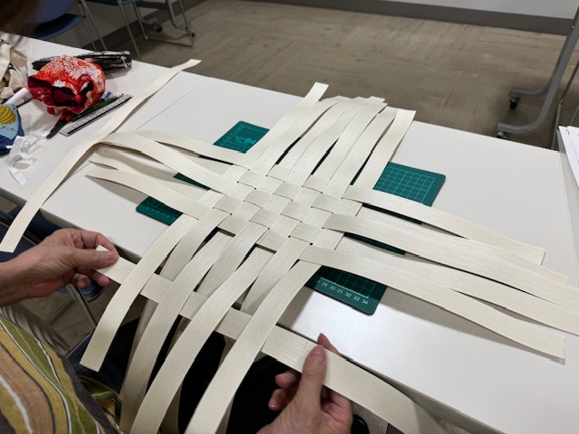 クラフトバンドで作る 蓋つきケース(全3回)