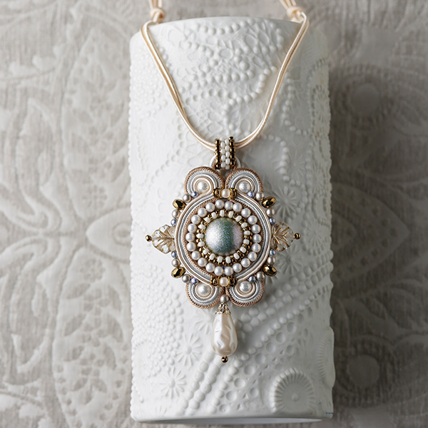 ソウタシエコードで彩る 大人のためのアクセサリー講座