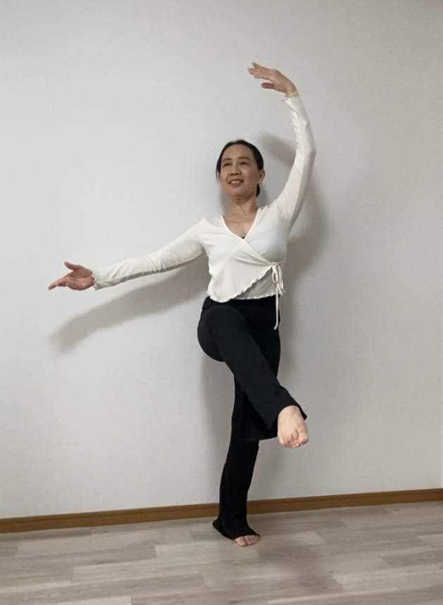 立って動くピラティス ポルドブラ