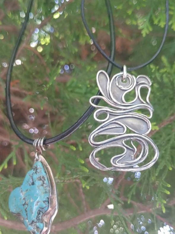 銀粘土中心に様々な素材で作る アクセサリー工房