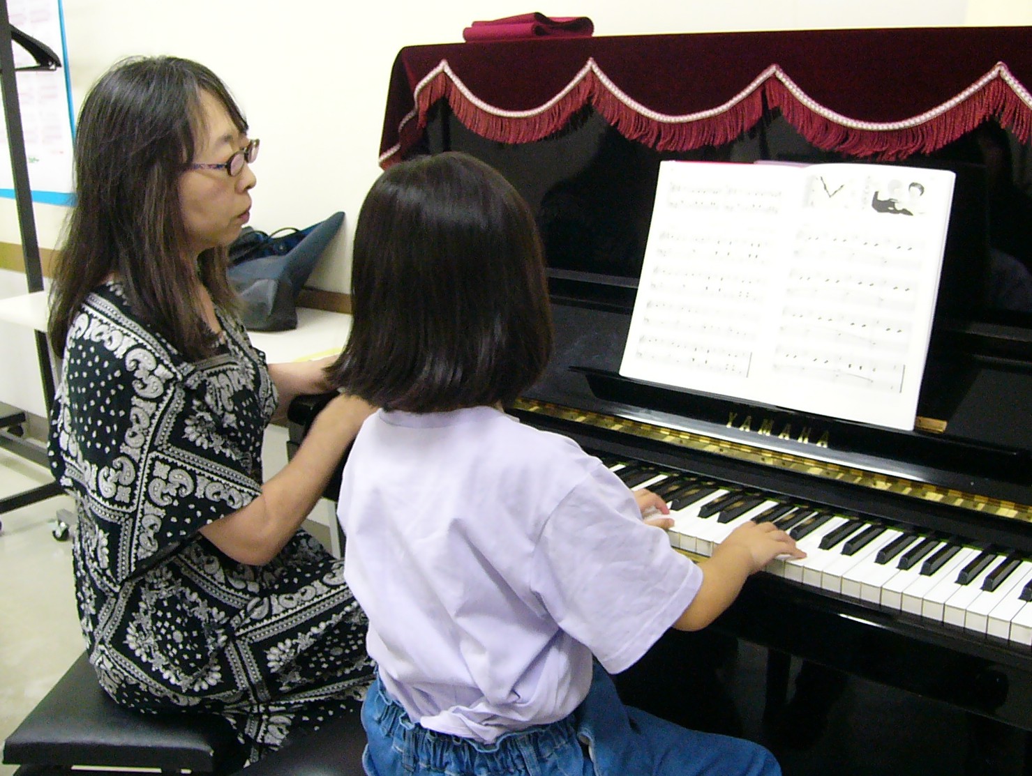 キッズのための ゆっくりこどもピアノ