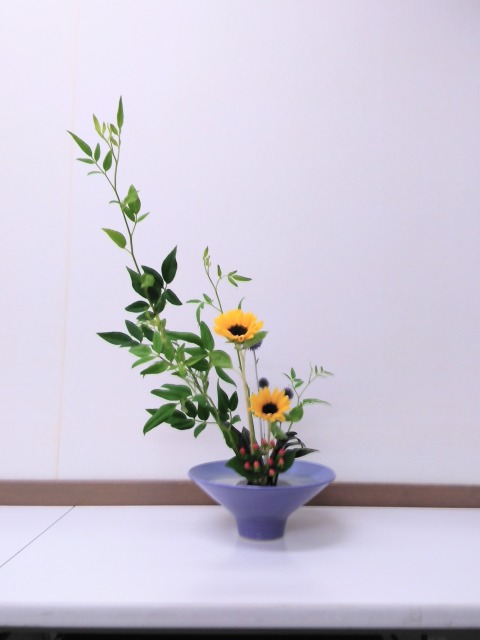 花と向かい合い 心が和む時間 生け花 池坊