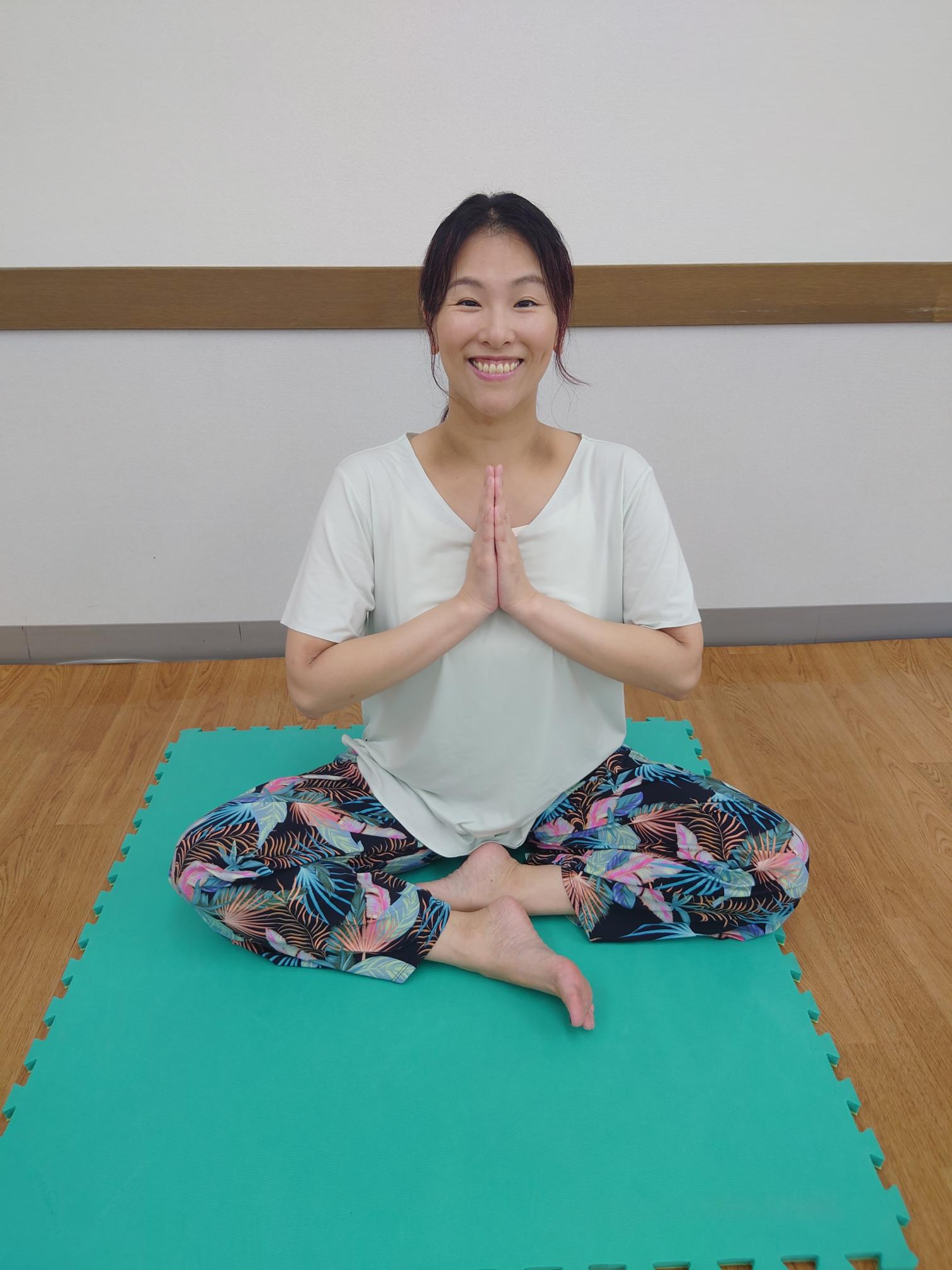 今すぐできる運動習慣を身につけよう! 中高年のゆったりヨガ