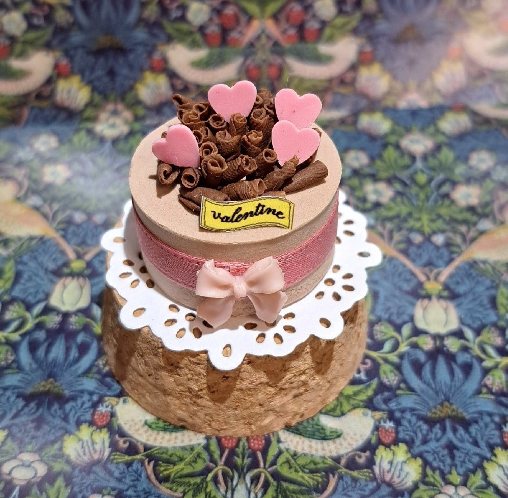 (全4回)作って楽しい!飾って楽しい!! 粘土で作るミニチュアフード 秋の新講座 10/4・11/1・12/6・1/31(土)