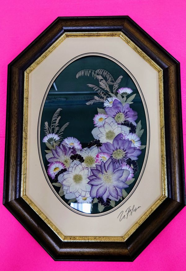 自然の恵みをアートに 季節の押し花アート