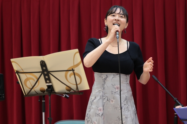 いくつからでもメキメキ上達 健康カラオケ教室