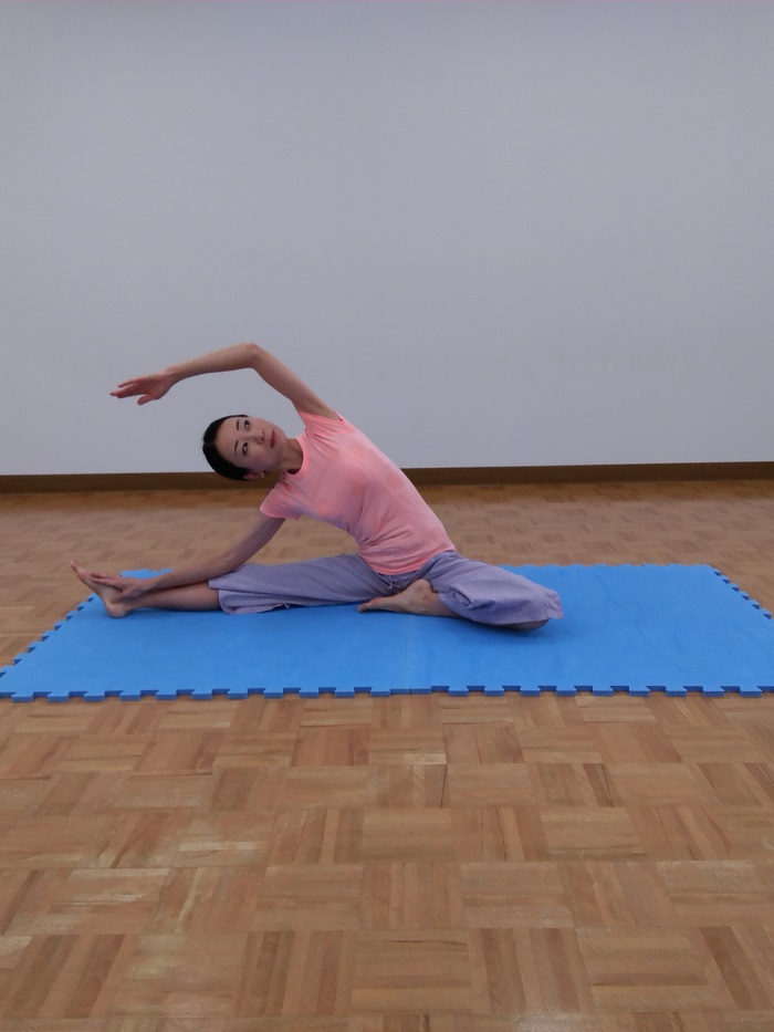 ①③ 免疫力を上げるのに役立つヨガ月2クラス