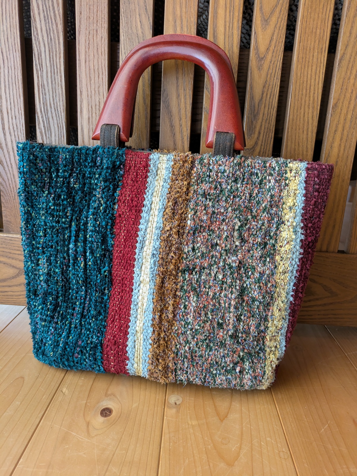 【秋のスペシャル講座】ご家族の思い出を品物に! 古ネクタイで作るさき織りマット (全2回)