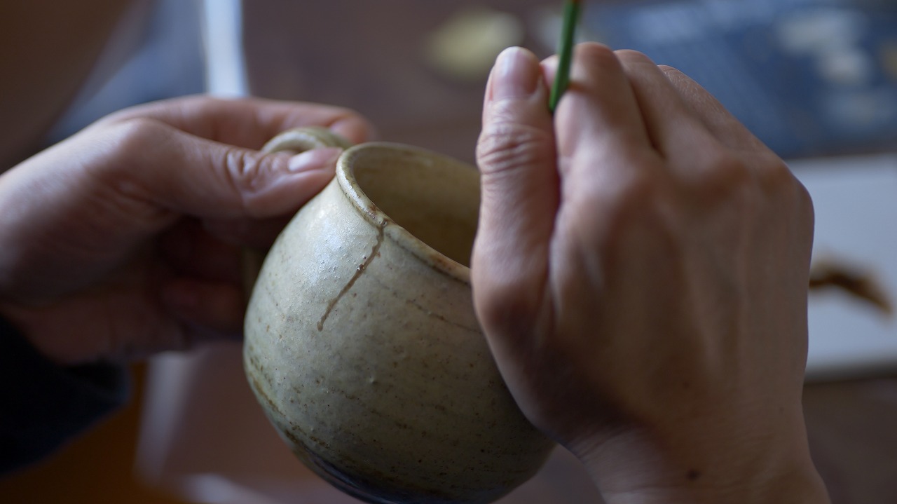 日本伝統の修復技術 漆を使った本格金継ぎ