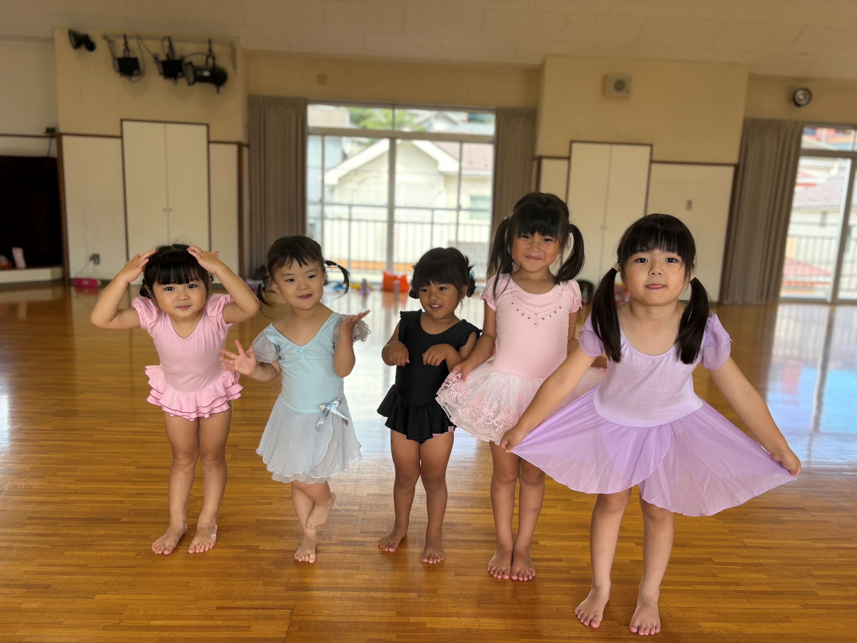 【新春の新講座】 動いて!笑って! 「モダンバレエ」 1/31・2/7(土) 880円 体験会