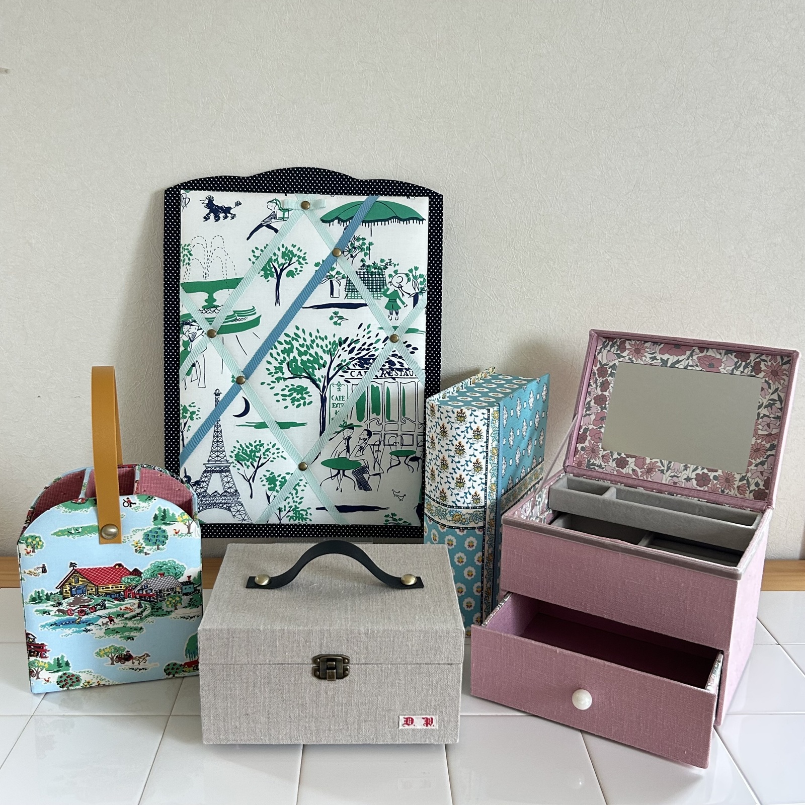 フランスの伝統工芸 カルトナージュ 新春の新講座  一日体験会 2/24(火)