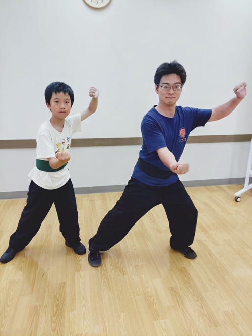 大人からお子様 カンフー(カマキリ拳)教室