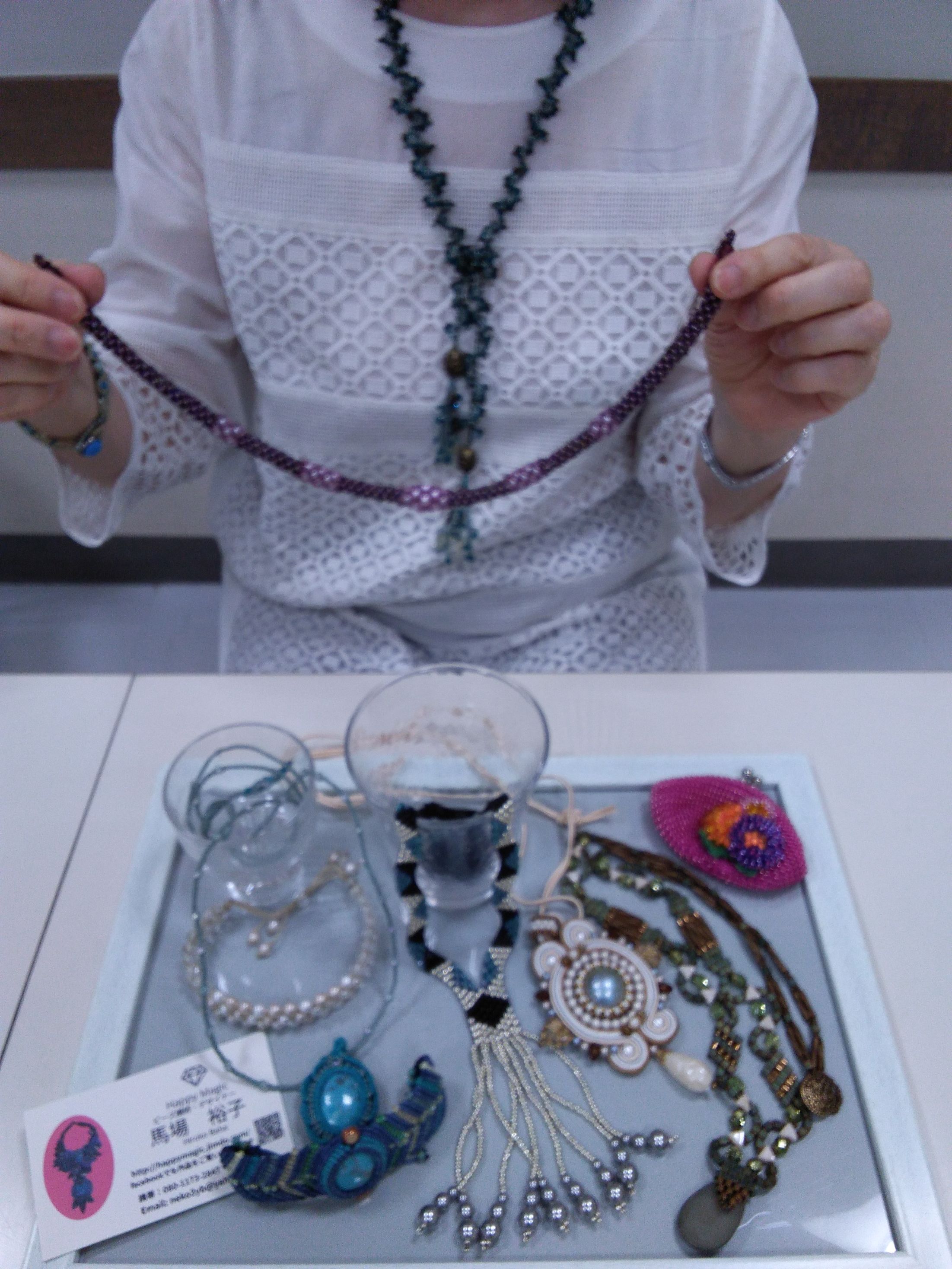 様々な結び技法のアクセサリー マクラメ&ビーズジュエリー