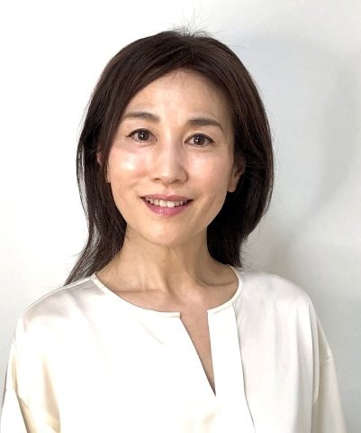 表情筋を鍛えて魅力的なあなたへ フェイシャルヨガ