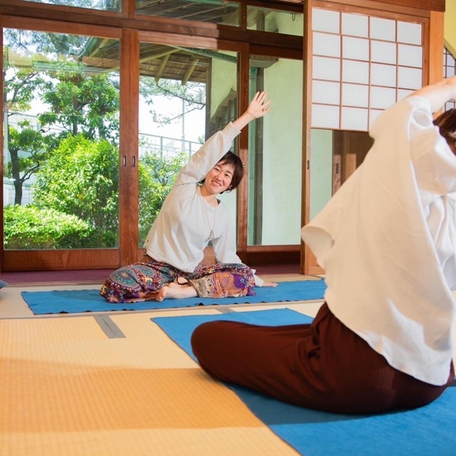 ゆるまりととのう やさしいヨガで心体楽 秋のおすすめ講座 10/13(月) 一日体験