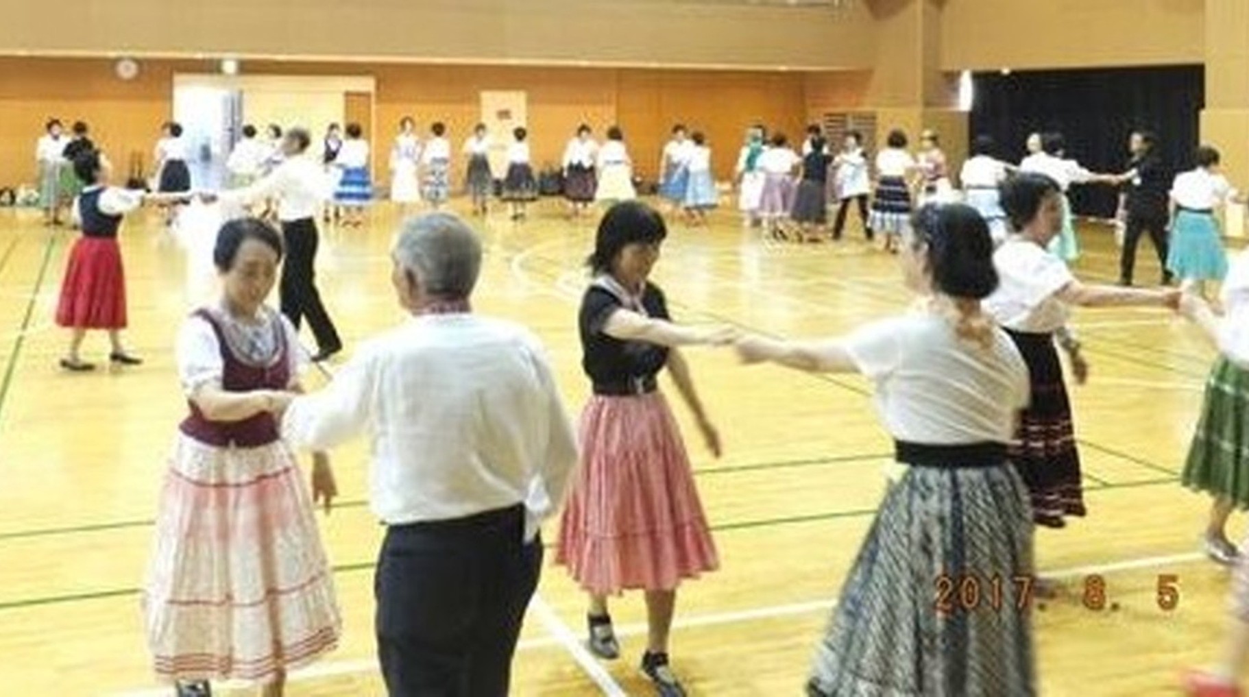 世界と世代をつなぐ フォークダンスで健康作り 秋の新講座 9/23・10/14(火)特別体験会