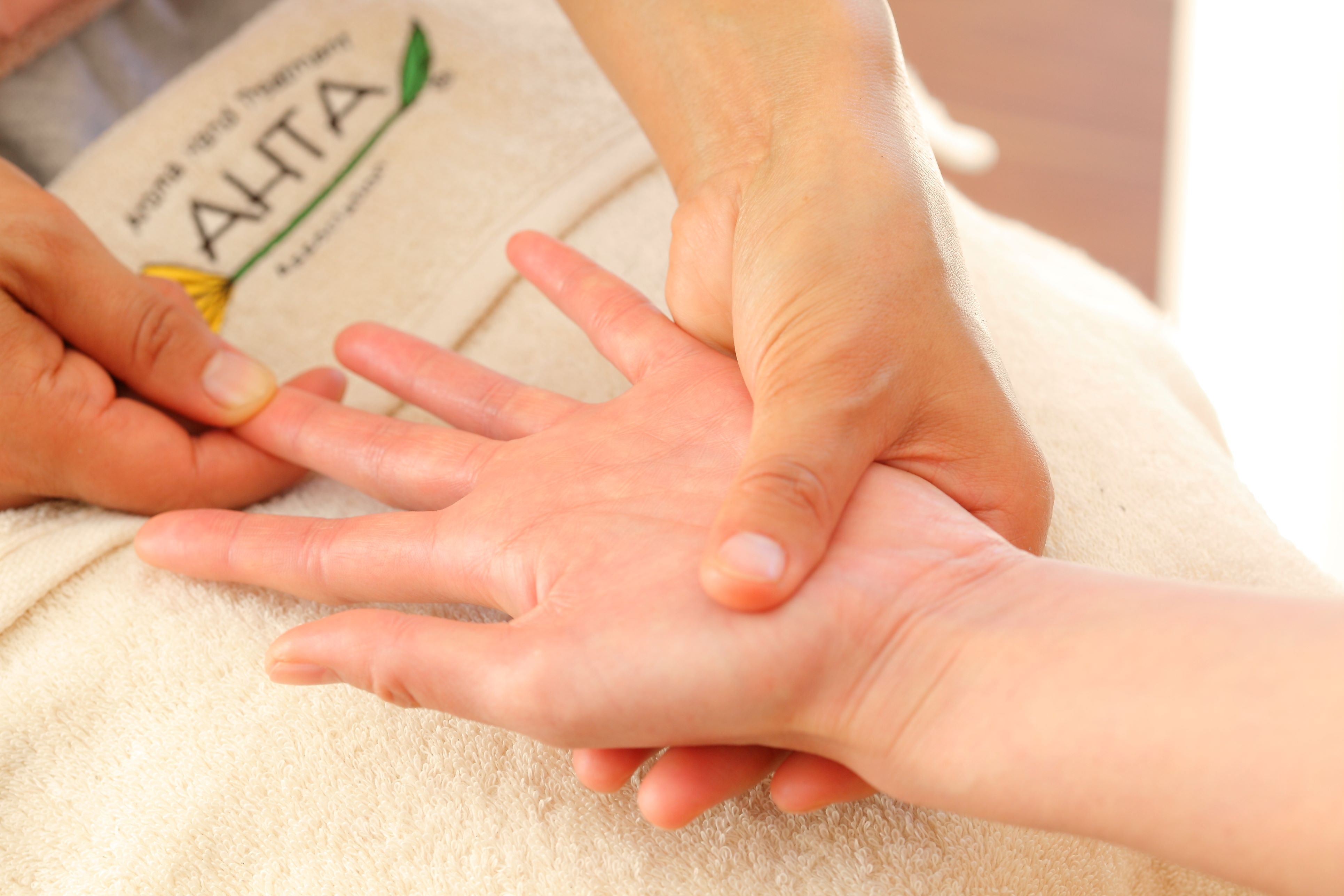 アロマハンドトリートメント2級 秋の新講座 11/28スタート