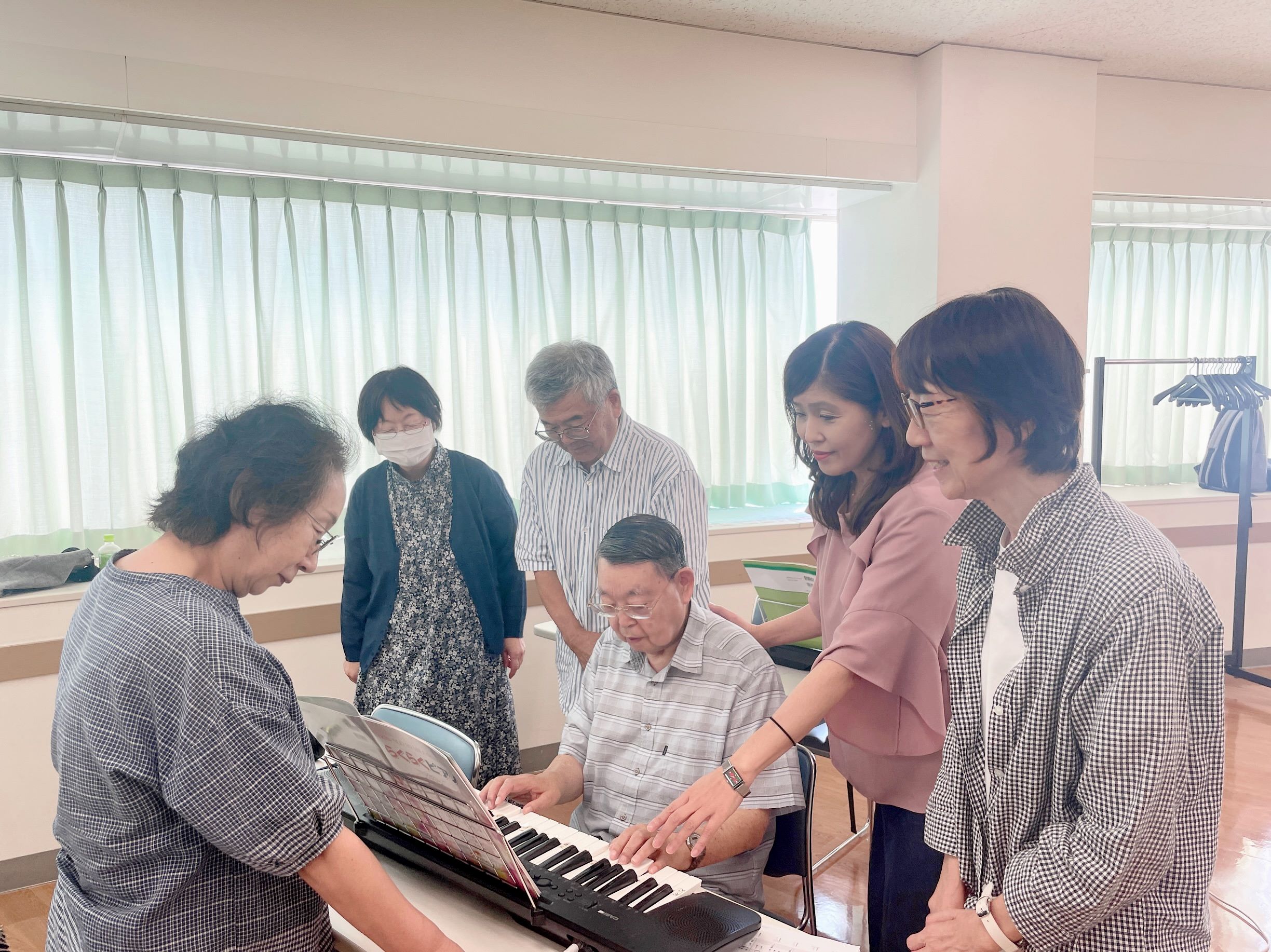 らくらくピアノ®木) (グループレッスン)