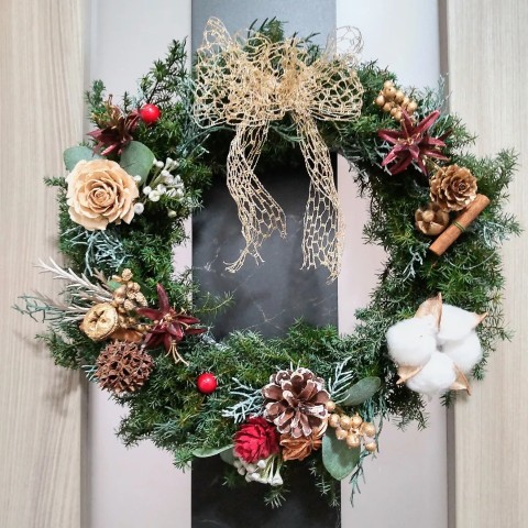 空気をきれいにする花材で 季節感溢れるフラワーアレンジ