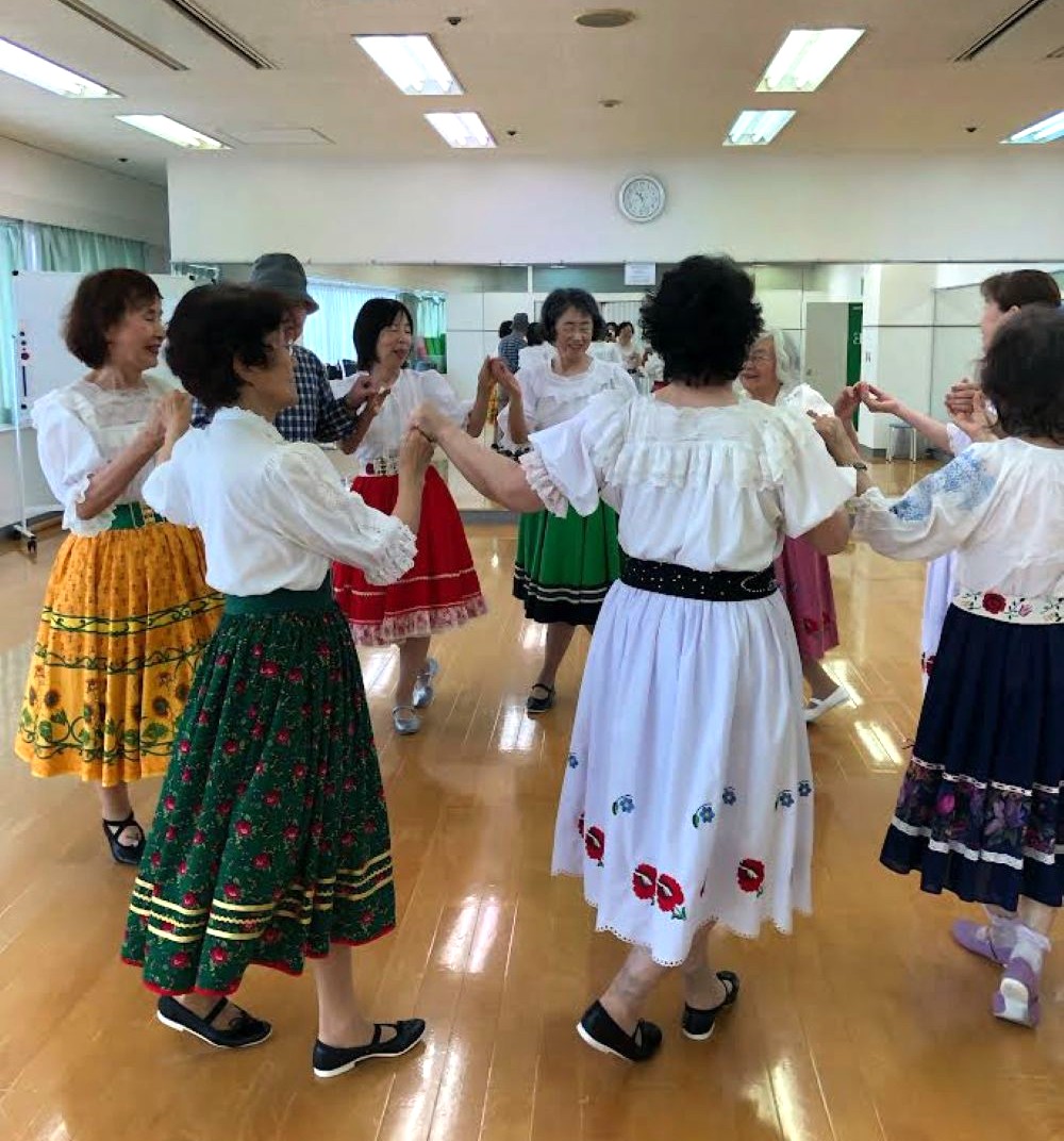 はじめようフォークダンス