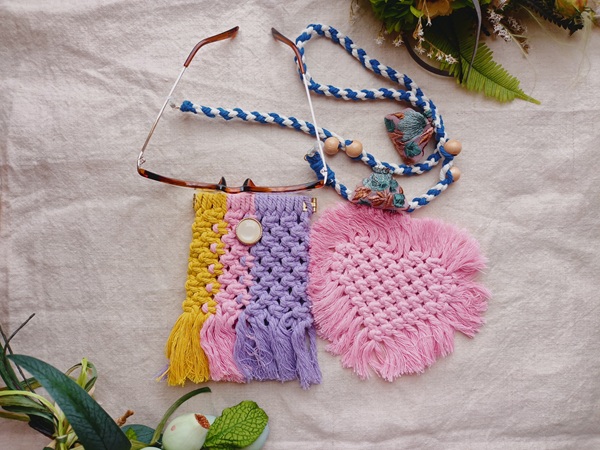 初心者の方や脳トレにも 指編み小物作り