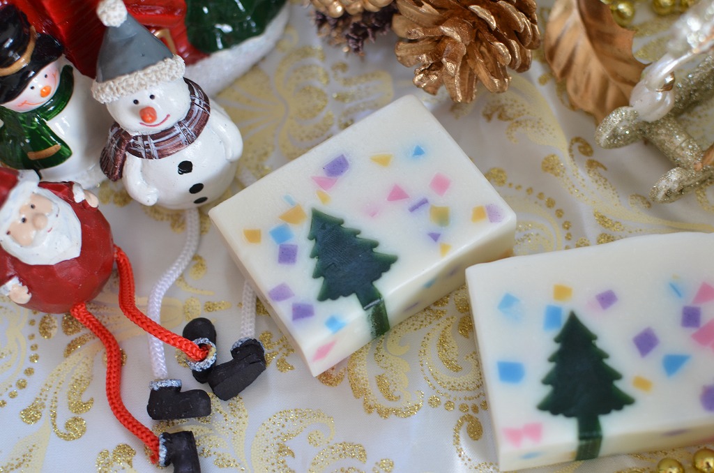 コールドプロセス製法で作る お肌に優しいクリスマス石鹸作り