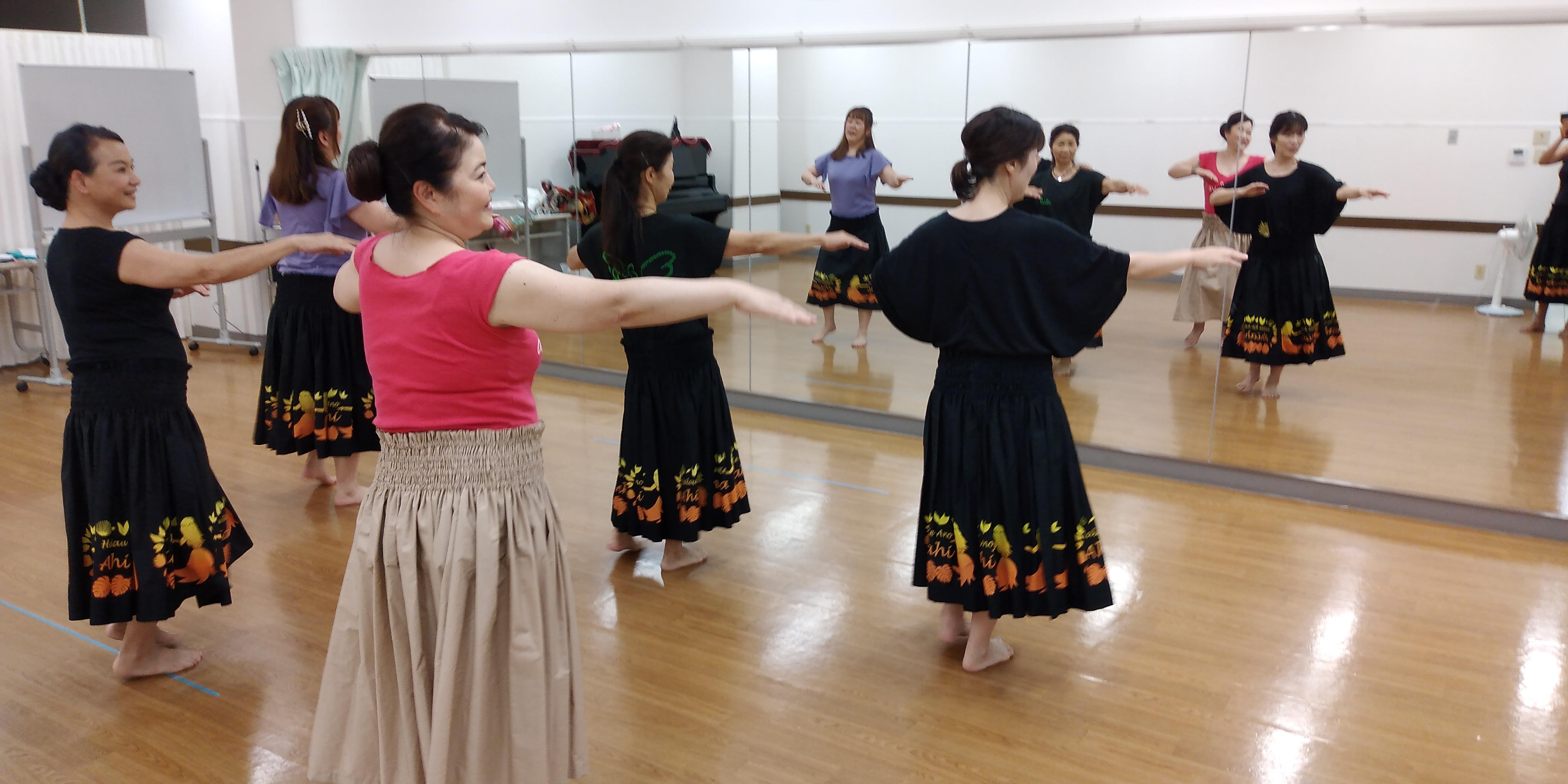 Hula始めませんか♪基礎から学べる 月曜フラダンス HP限定企画講座