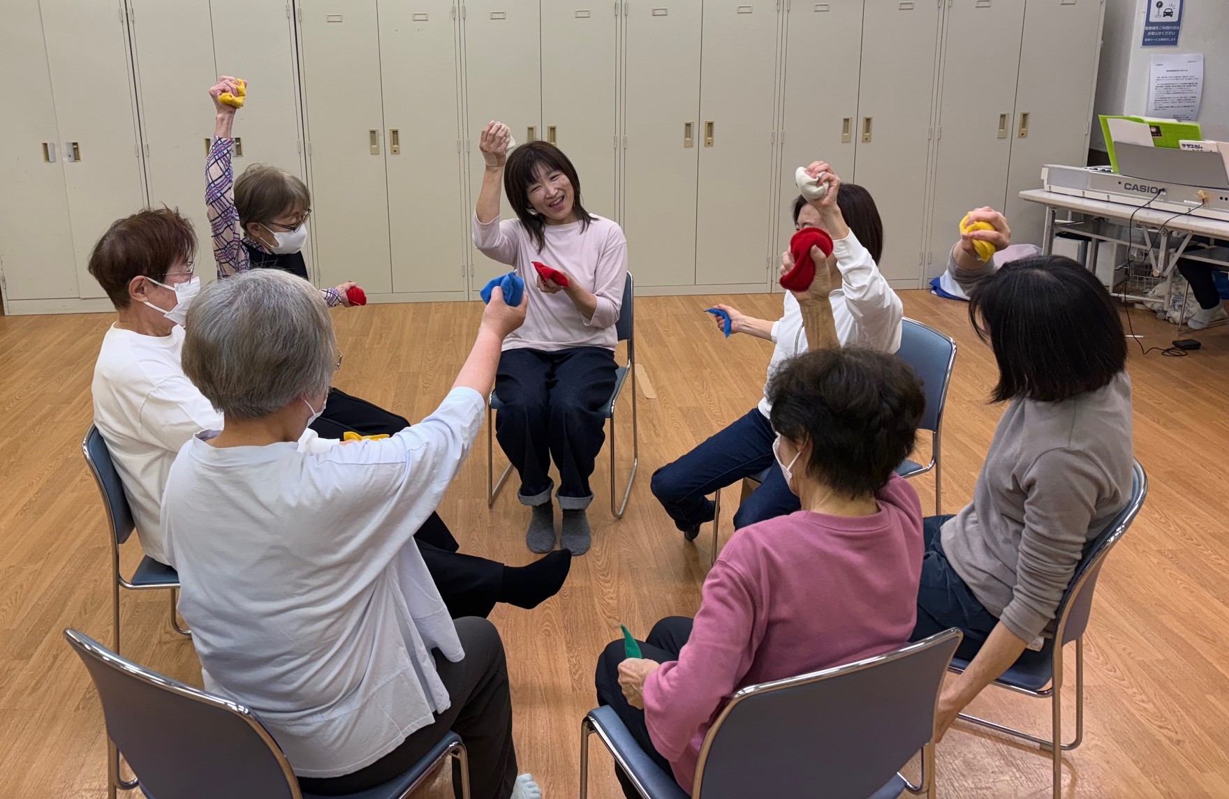 音楽と運動で楽しく脳トレ♪ シニアのための音楽ムーブメント