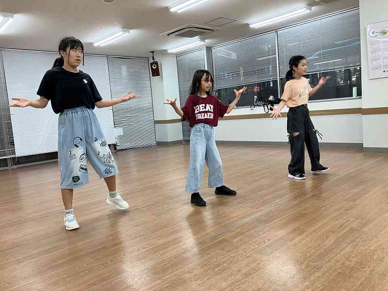 キッズガールズダンス