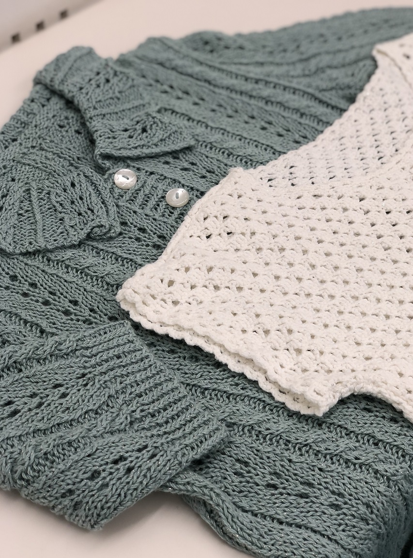 棒針、かぎ針あみ ニットを編む