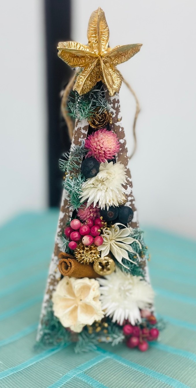 【秋の新講座】 気軽に飾れるインテリア 「ドライフラワー鳥かごアレンジ」 10/2・11/6・12/4(木) 全3回