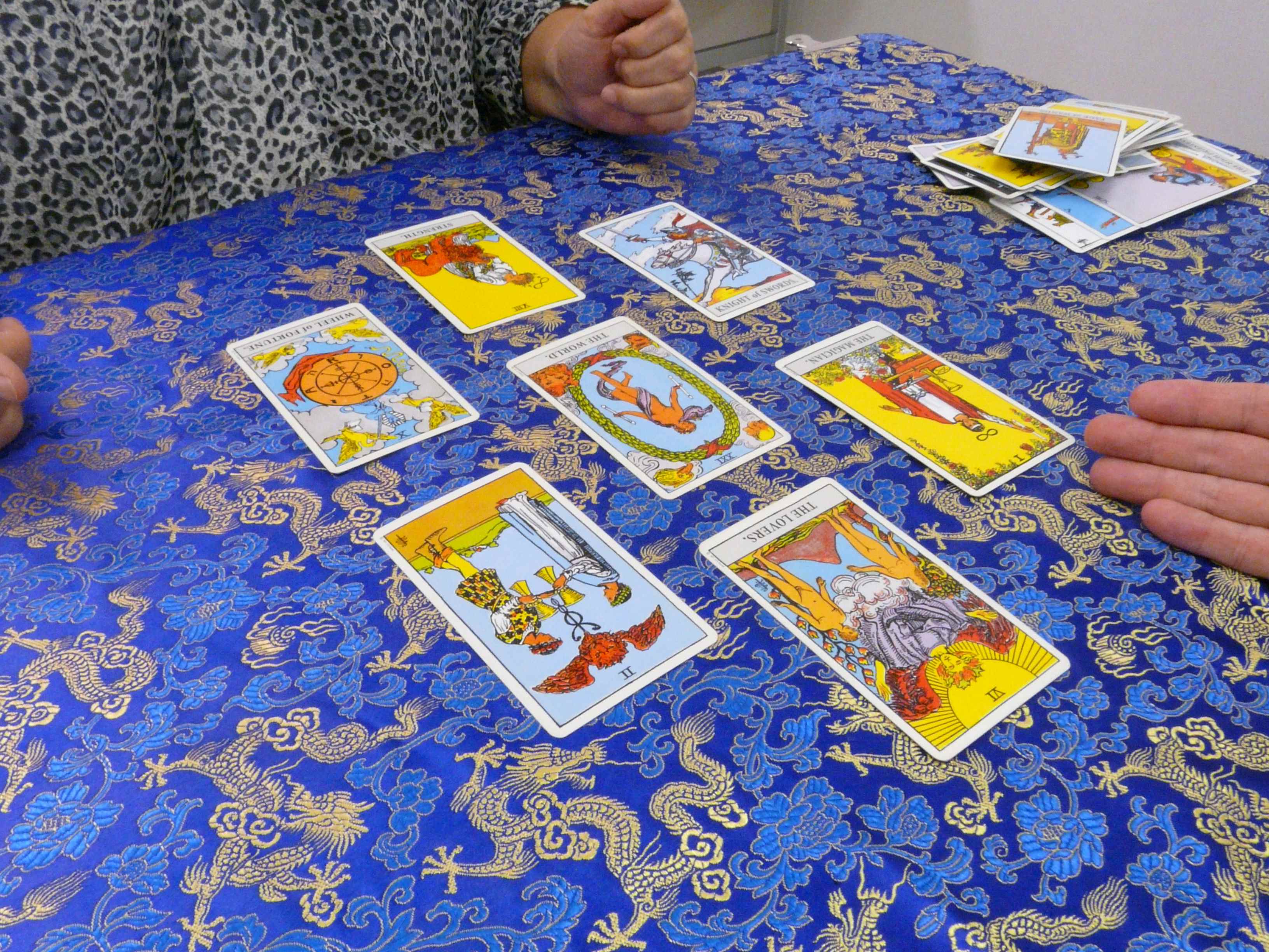 タロット占いで人生を豊かに はじめてのタロット占い HP限定新講座 一日体験会 12月9日(火)