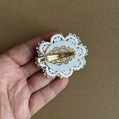 一日でできる「おそろい花日和シリーズ 春」 つまみ細工のブローチとクリップ 新春新講座 2/1(日)特別体験会